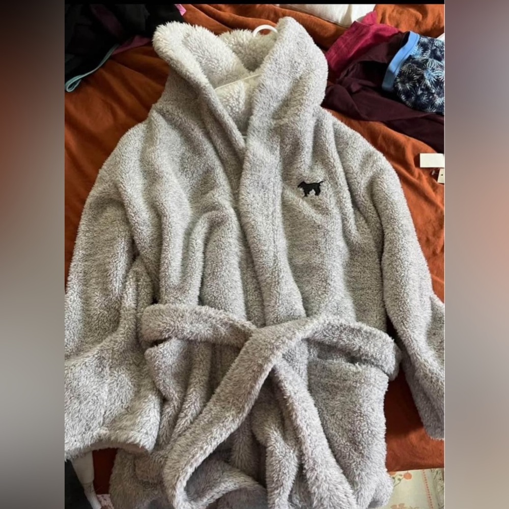 Victoria Secret Fuzzy Robe